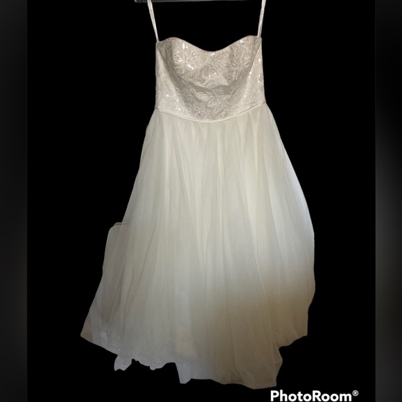 David’s Bridal Straples Wedding Dress,Embroidered Sequins Tulle Off White - Picture 1 of 6